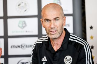 PSG : Le mercato 2026 piloté par… Zinedine Zidane ?