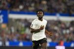 Mercato : Plus jeune et deux fois moins cher, cet attaquant pose problème au PSG…