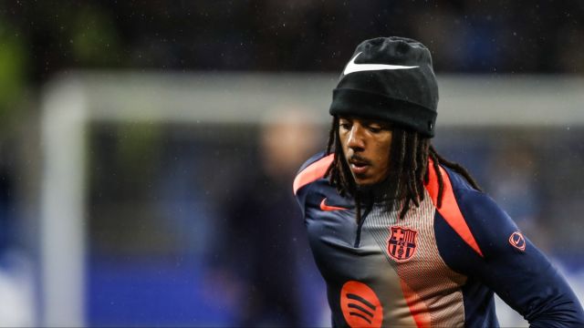 PSG : Pourquoi la présence de Jules Koundé à Paris affole les supporters sur les réseaux