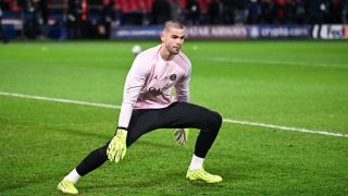 PSG : Lucas Chevalier remporte un gros combat !